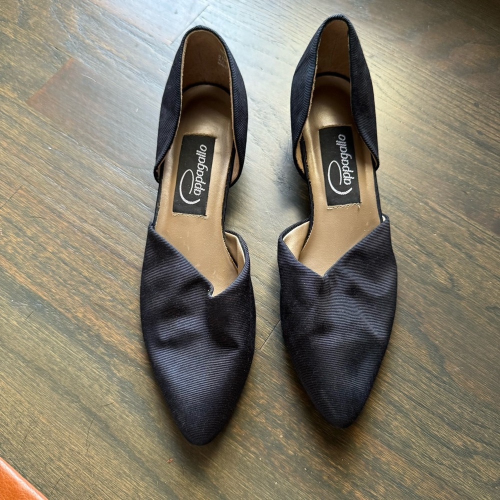 Pappagallo black slip on dress shoe size 8
